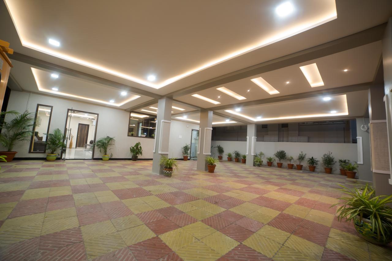 Our Nest Banjara Hotel ไฮเดอราบัด ภายนอก รูปภาพ